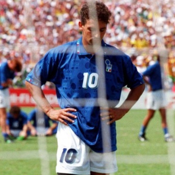 Rare vintage 1994 home Italy jersey - Picture 2 of 9